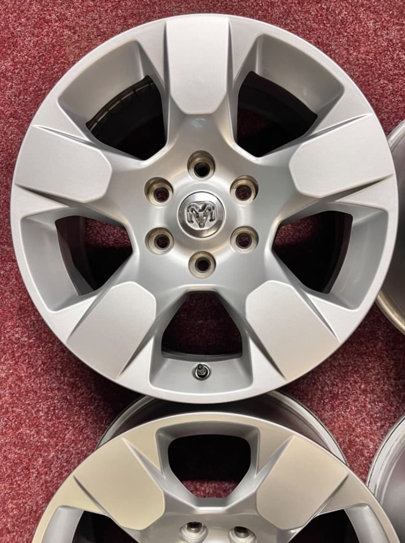 6x139.7 R18 Orig. Alu disky Dodge RAM 5.Generace TOP