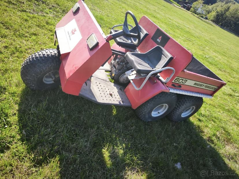 Pěti kolka John Deere AMT 626