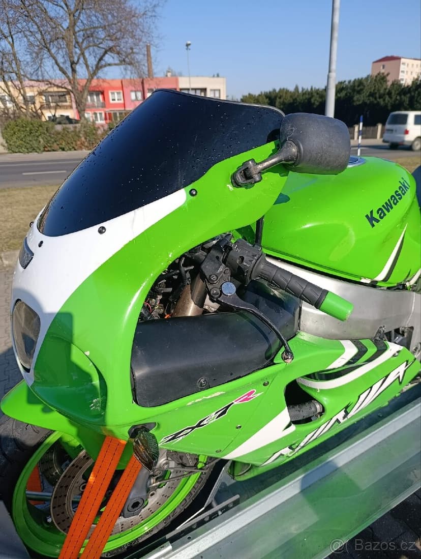 Kawasaki zx7r