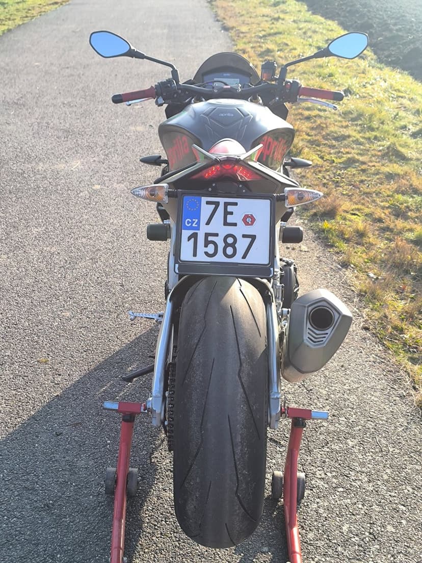 Aprilia tuono V4 1100 Factory