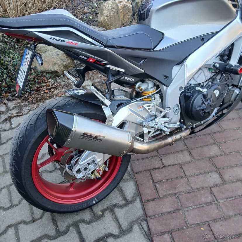 Aprilia tuono v4 1100 rr