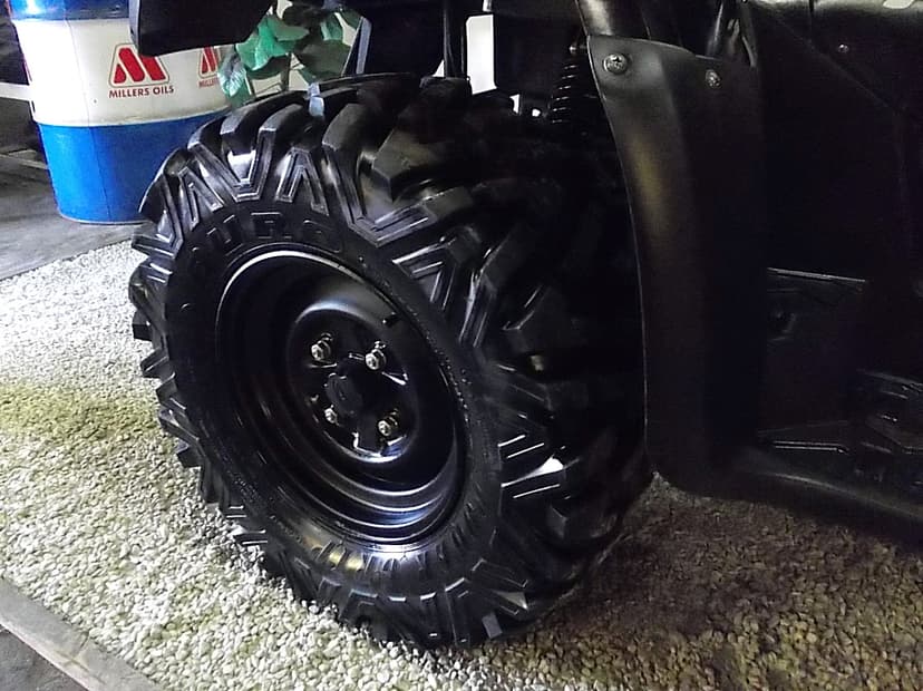 CF MOTO Jumbo 720R EFi jen 4.tis.km Excelentní STAV