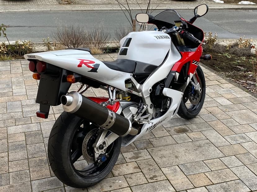 Yamaha R1