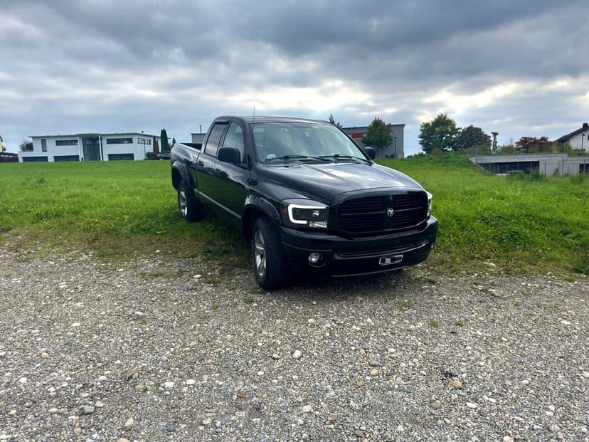 Dodge RAM 1500 5.7 HEMI 2008 80 000 km zo Švajčiarska