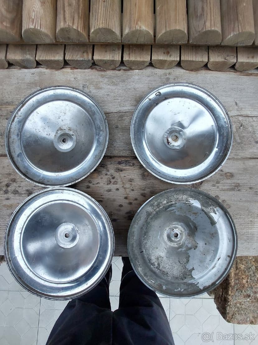 Puklice Fiat 500 veterán