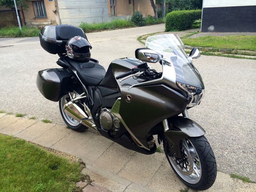 HONDA VFR 1200F