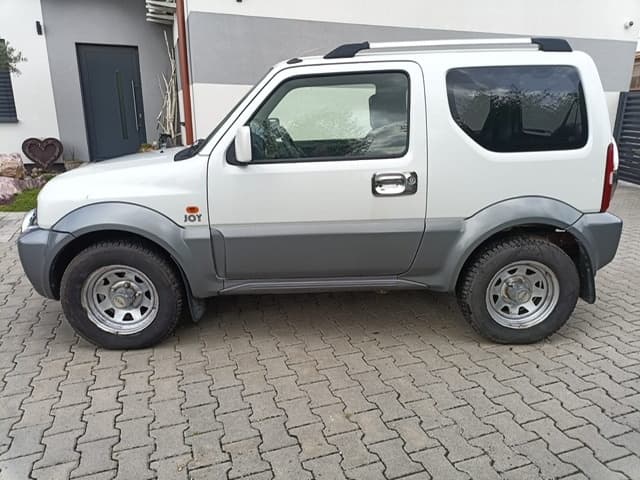 SUZUKI JIMNY — na predaj / aj na splatky