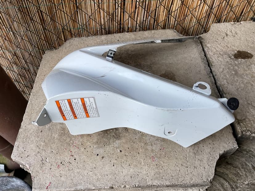 Ľavá strana kapotáže Suzuki GSX-R 1000 K7 K8