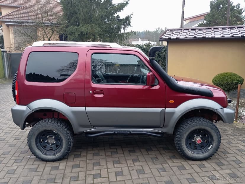 Suzuki Jimny 1.3i rv2011 Kúpené v SR