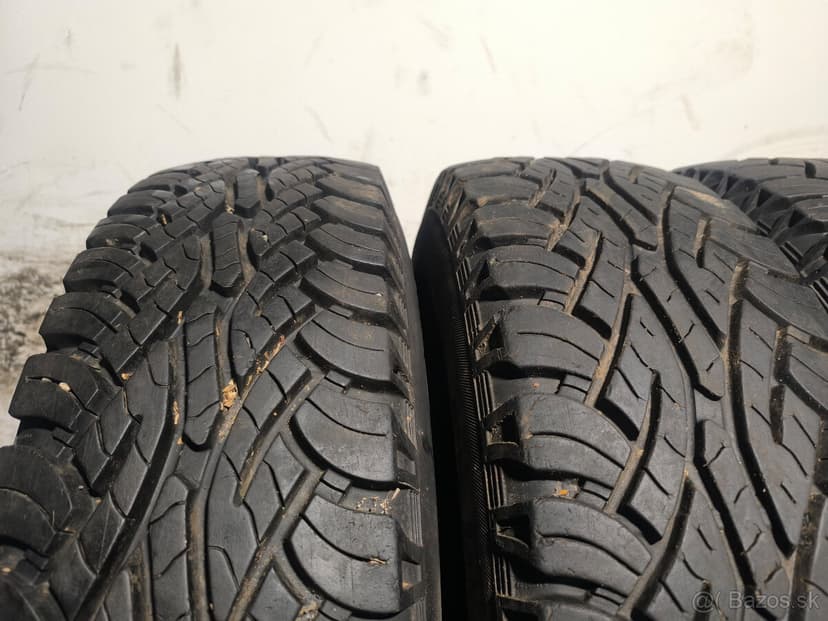 235/85 R16C Celoročné Offroad pneumatiky Continental 4 kusy