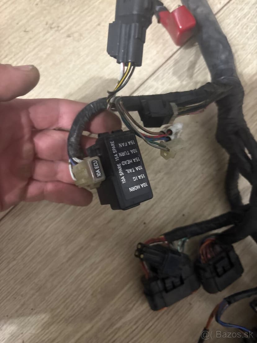 Elektricky svazek a podsedadlovy ram na Kawasaki Zx6R 09-12