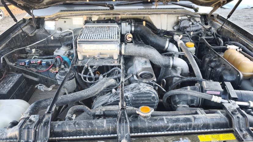 Rozpredám na náhradné diely Nissan patrol y61 2.8td motor up