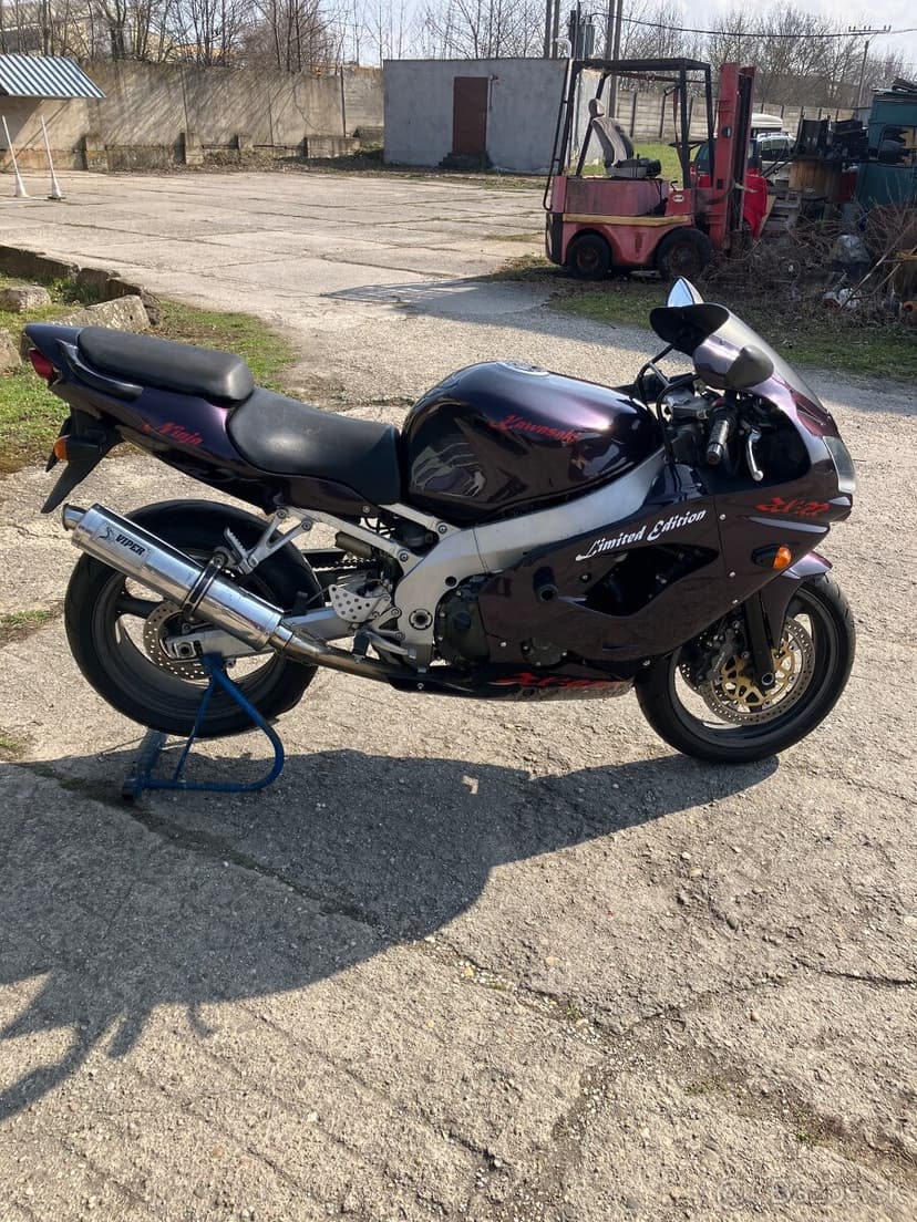 Kawasaki ZX9R