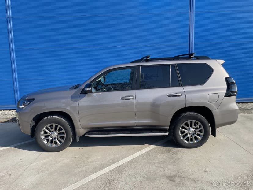 TOYOTA LAND CRUISER MY23 Executive 2,8 D‐4D (204 k)