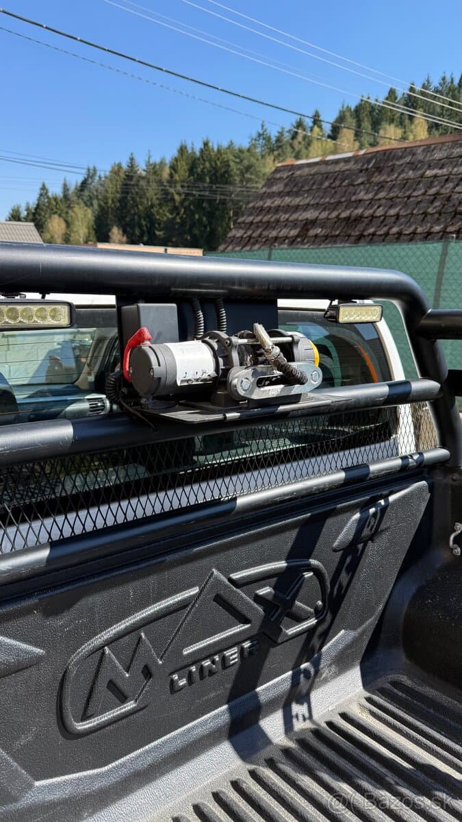 Toyota Hilux rám na korbu s navijákom a osvetlením + vanička