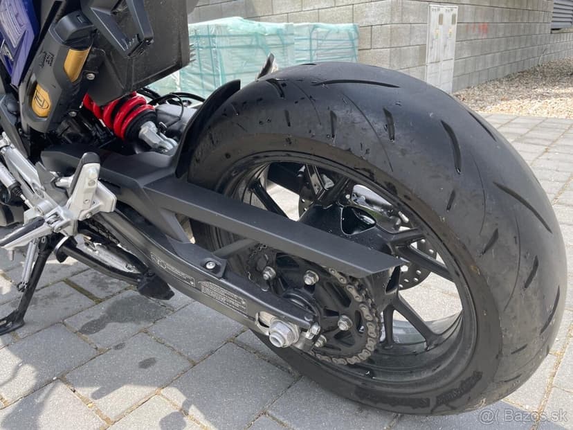 BMW F900r