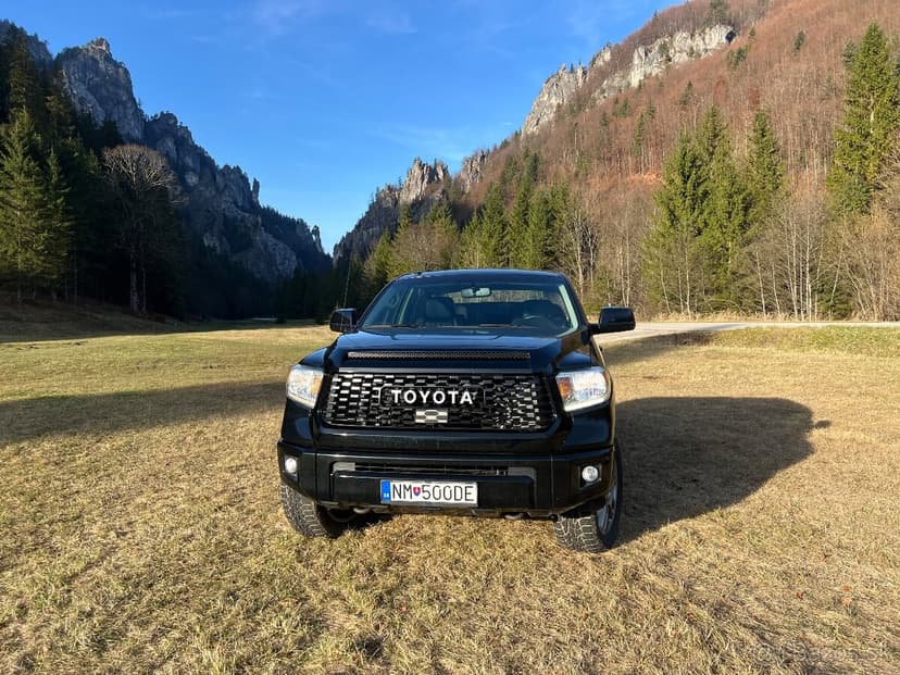 Toyota Tundra Platinum iForce V8 4x4