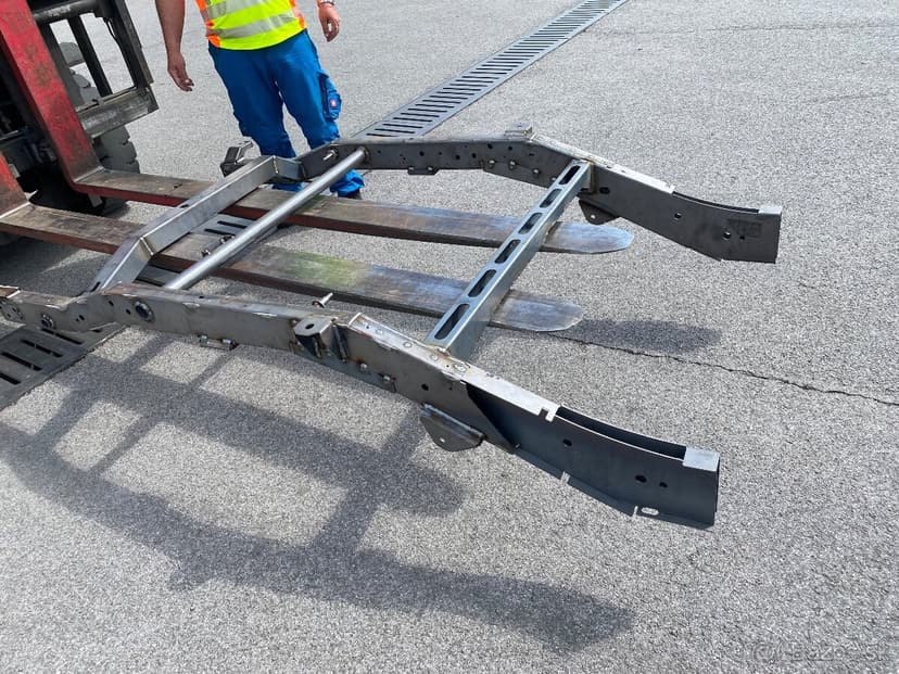 Rám - Rámy na  Navara D40 / D22 / Hilux / L200 / Nissan Path