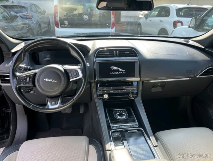 Jaguar f-pace