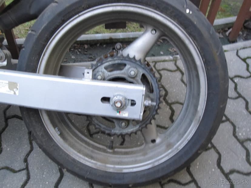 Predne a Zadne Kolesa