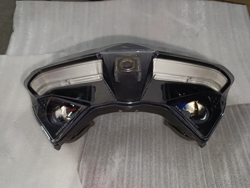 Panigale v4 přední světlo