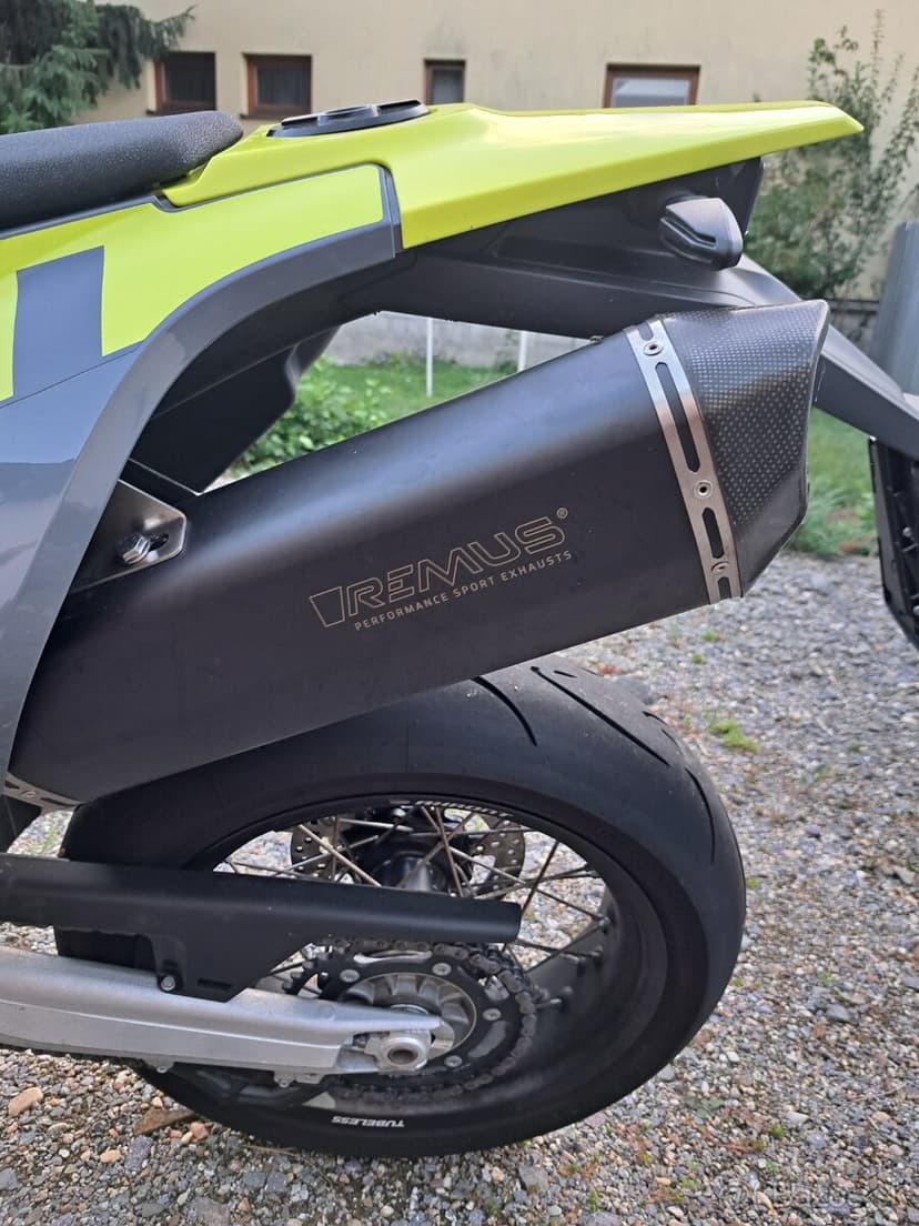 Predám husqvarna 701 sm