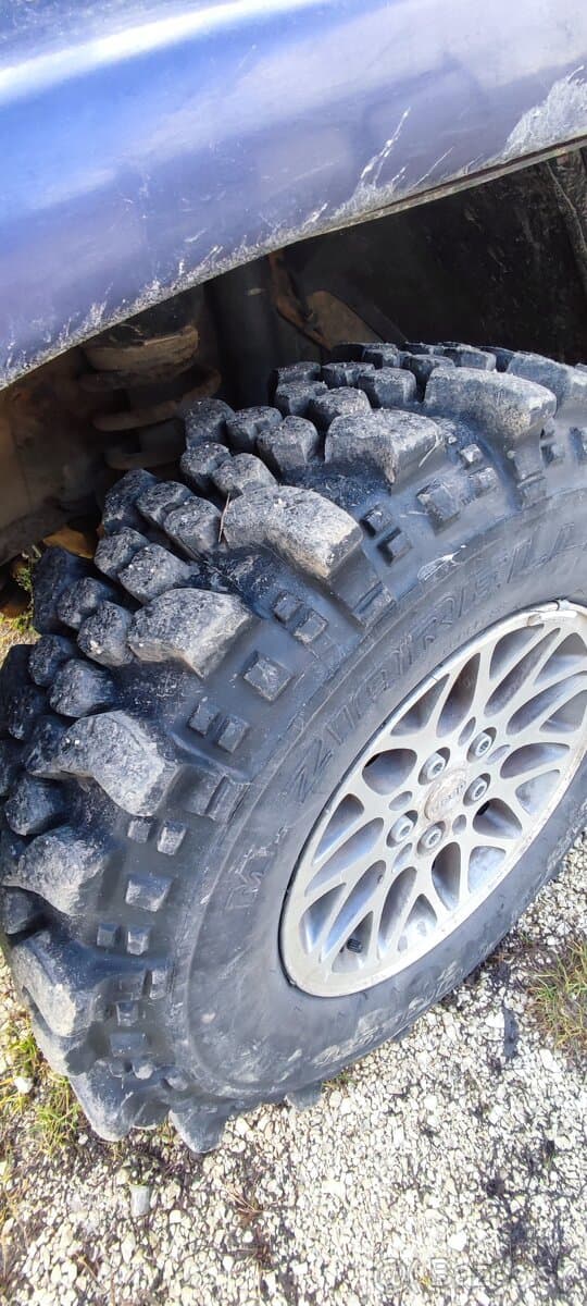 Predám jeep cherokee xj 2.5 d