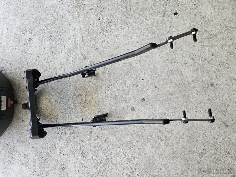 Držiak a kufor givi na yamaha fz8 / Fazer