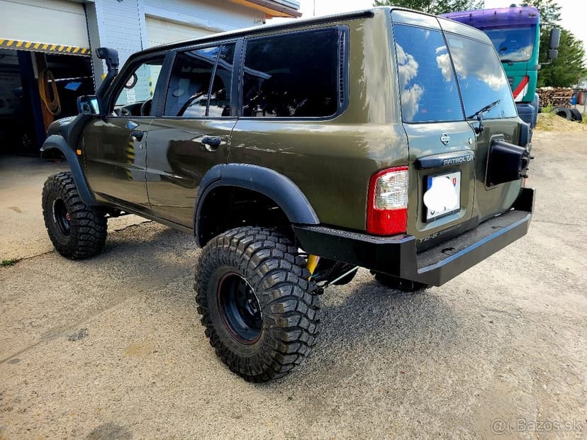 Nissan patrol Y61
