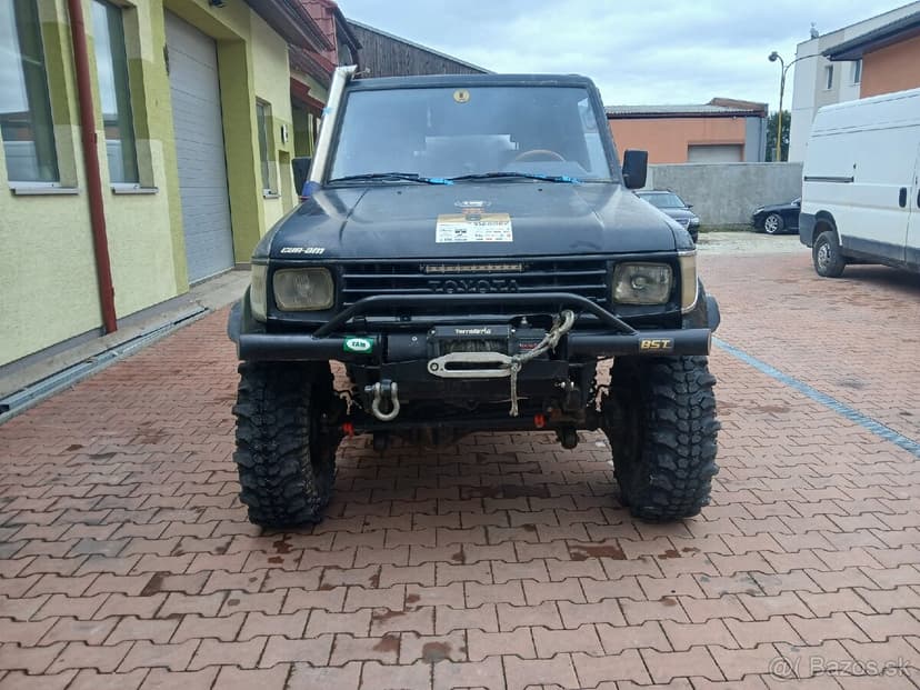 Toyota land cruiser lj70