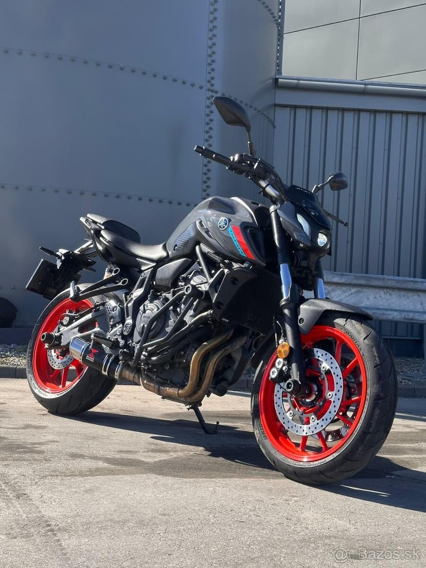 Yamaha MT07 2021