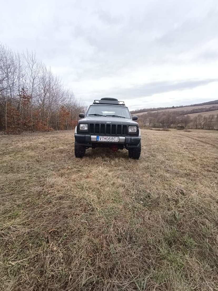 Jeep Cherokee XJ Sport 4x4