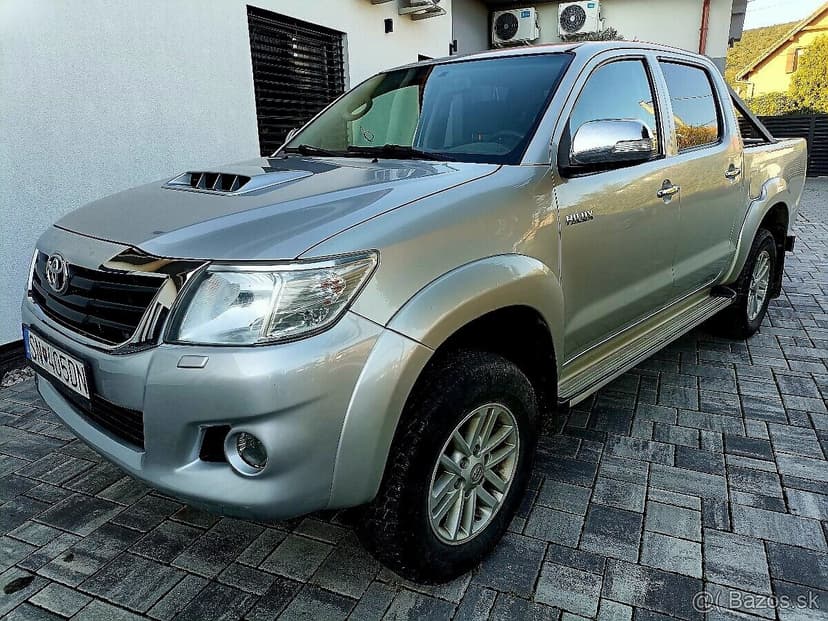 TOYOTA HILUX 2.5DI-D - PREDAJ AJ NA SPLÁTKY
