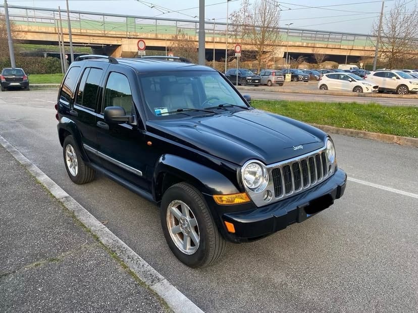 JEEP CHEROKEE 2.8 CRD LIMITED