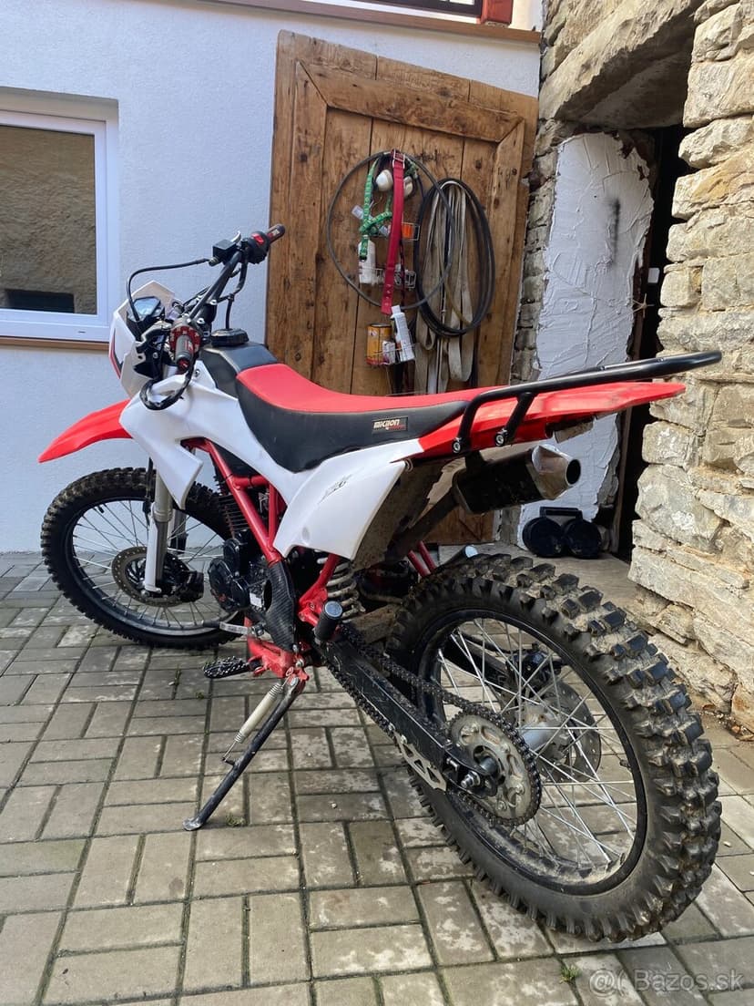 Mikilon Defender 250