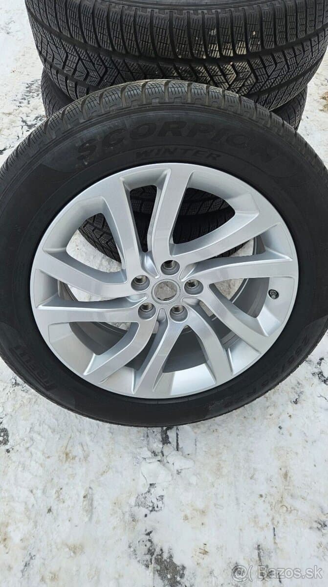 Originál Land Rover ALU kola R20 5x120 + Pirelli