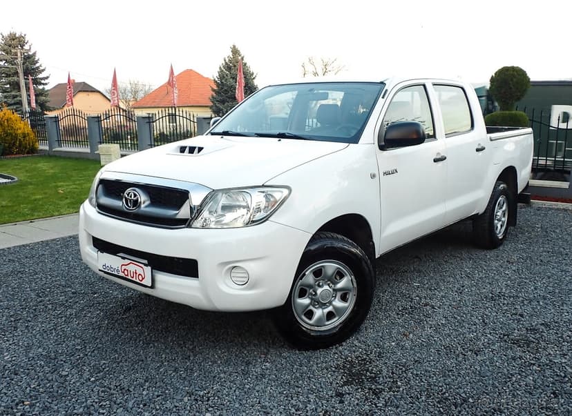 TOYOTA HILUX 2.5 D-4D 4x4 - 2011- 152tis km NAVIJAK-ŤAŽNE-