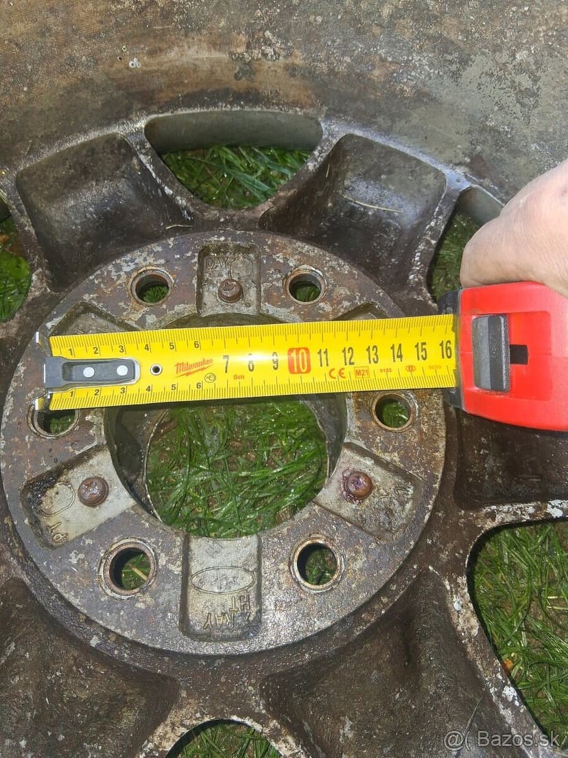 Pneumatiky 235/70 R16 +disky