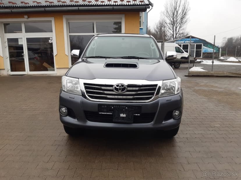 Toyota Hilux Double cab 3.0 I D-4D Sol 4x4 AT