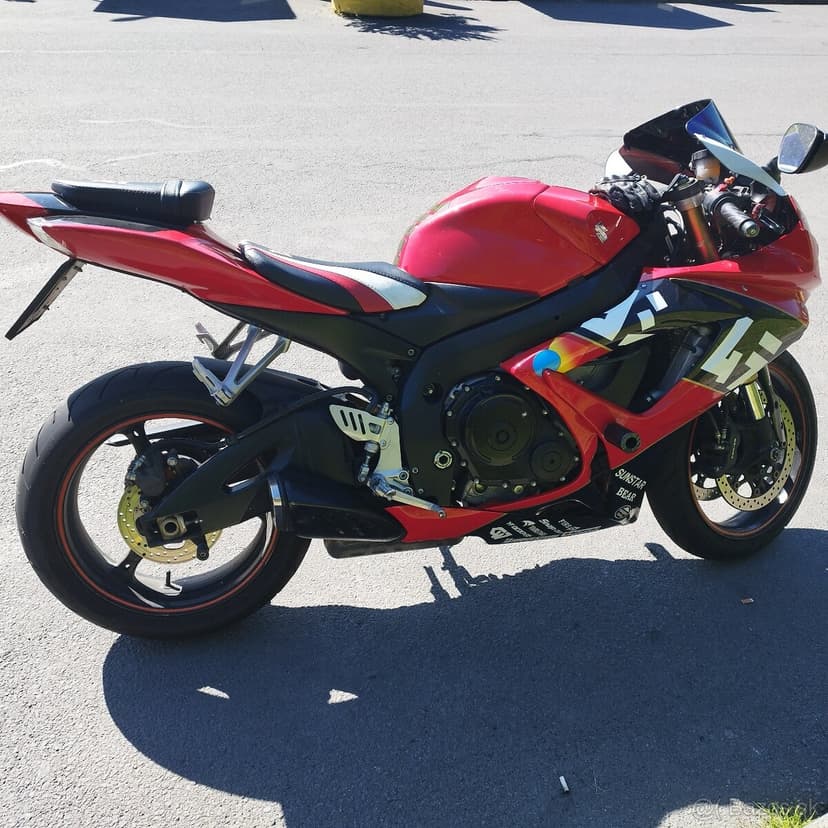 SUZUKI GSXR600 k7