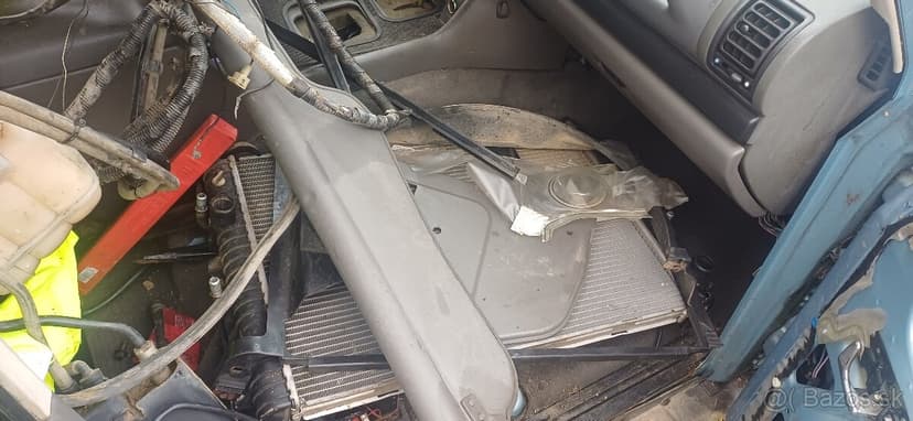 Rozpredám Land Rover Discovery 2 4.0 V8 LPG