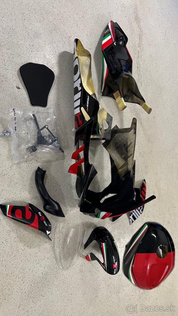 Lamináty APRILIA RSV4/TUONO V4 2021+