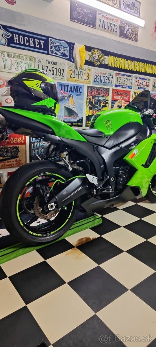 KAWASAKI NINJA ZX6R