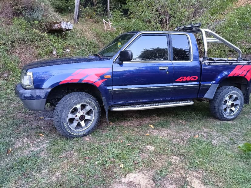 Predám Mazdu B2500 4W 2,5 D.(Ford Ranger)