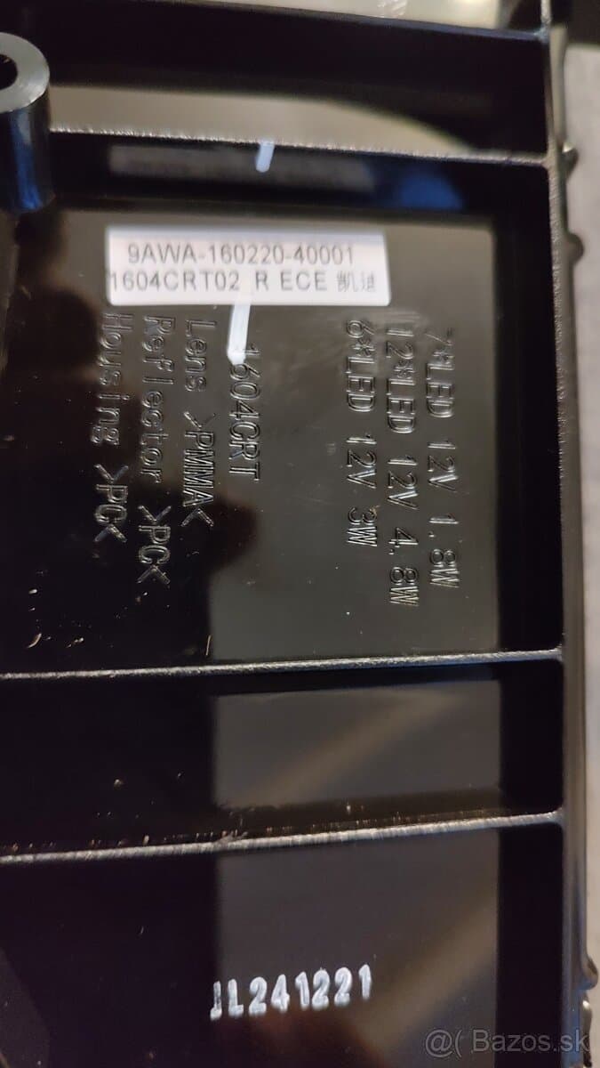 Zadne prave svetlo na cf moto,cforce 850/1000