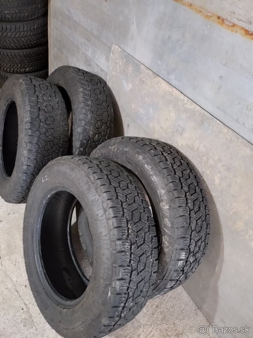 235/65 R17 108H Toyo open country A/T