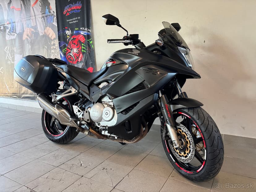 Honda VFR800X CrossRunner