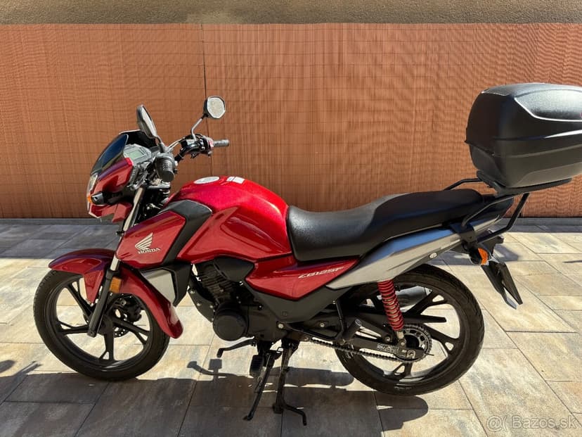 Honda CB125F (2022)