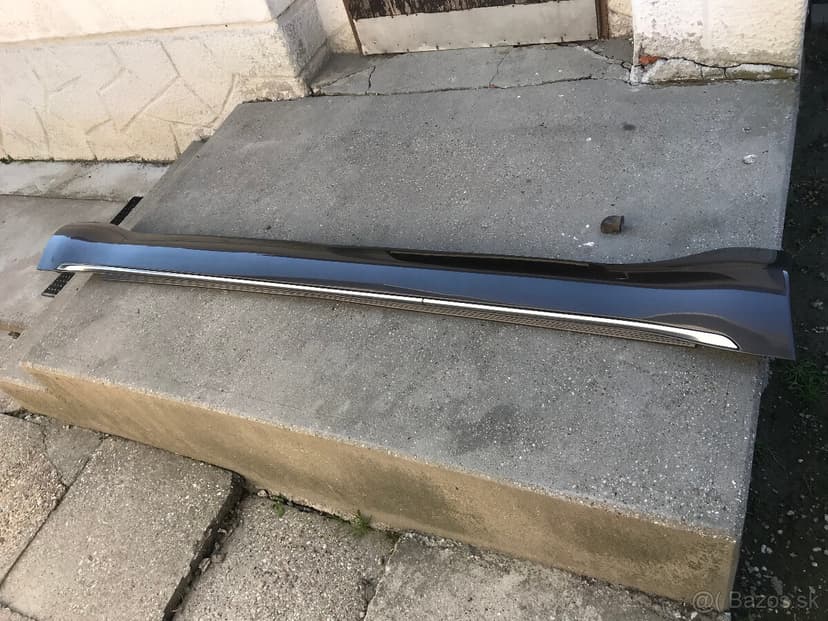 JEEP GRAND CHEROKEE KRYT NA PODBEHY