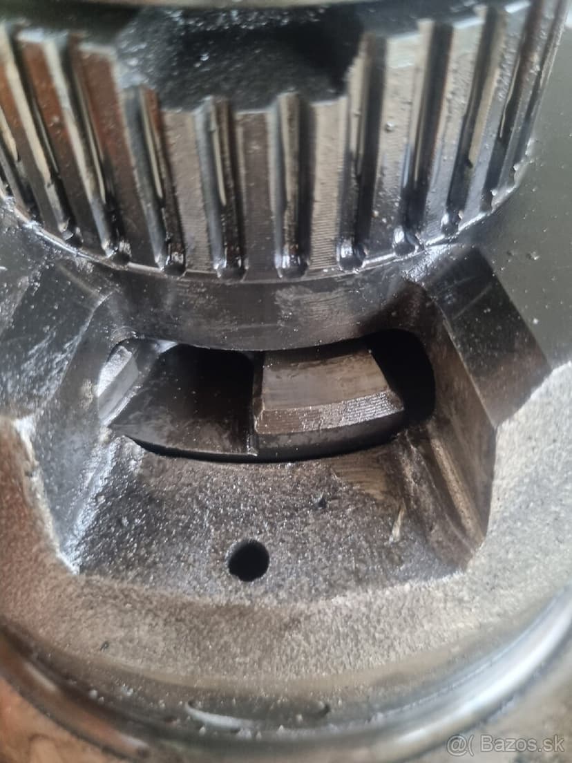 Uzávierka nissan patrol